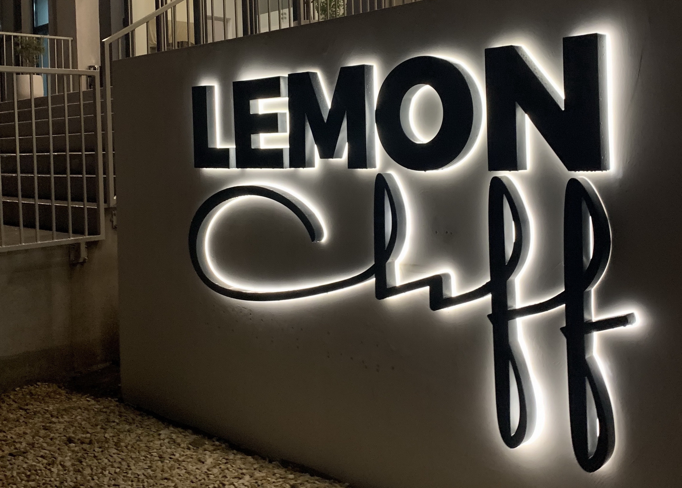Lemon Cliff Luxury