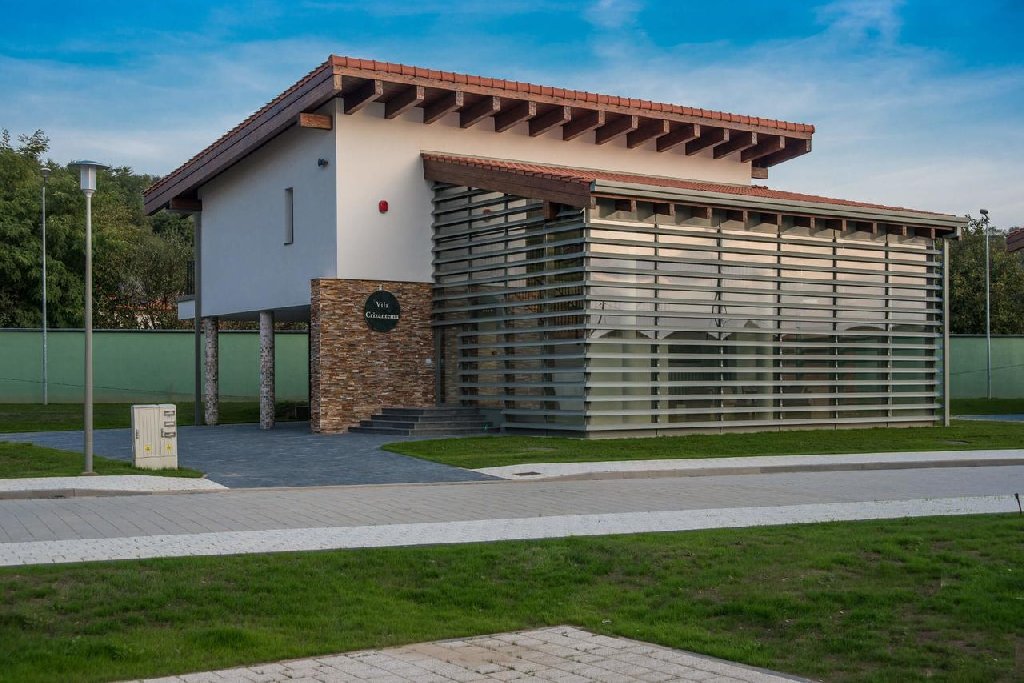 Magnolia Complex Theodora Golf Club