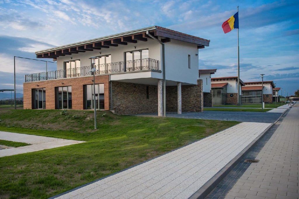 Margareta Complex Theodora Golf Club