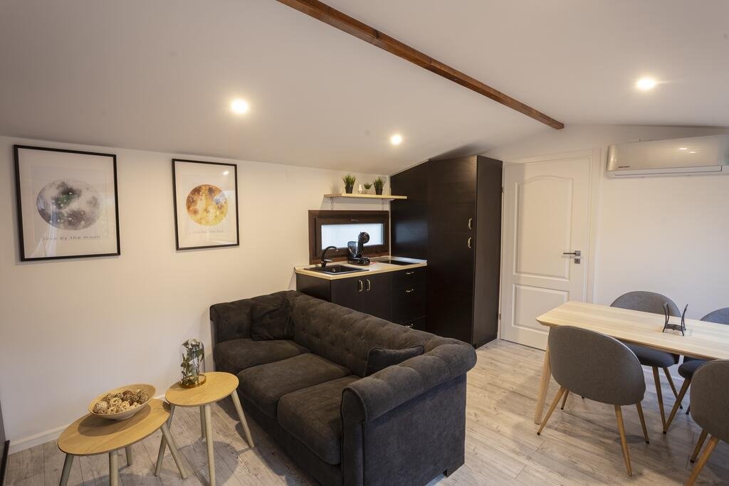 . Moon Montana Camere De Inchiriat