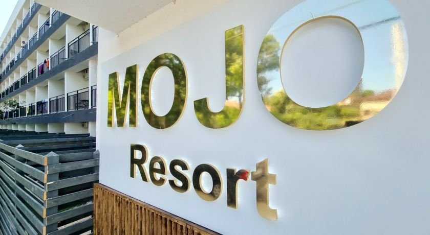 Mojo Resort
