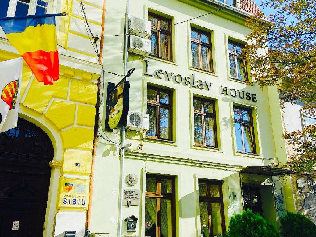 . Levoslav