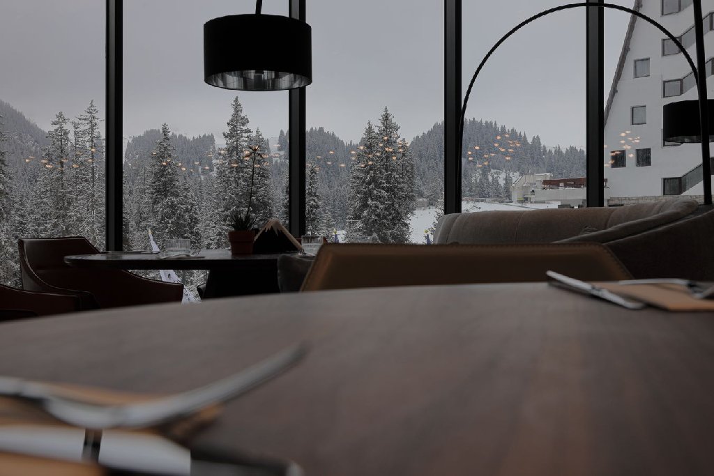 . Pestera Wellnes And Spa (parcul Natural Bucegi - Cota 1610m)