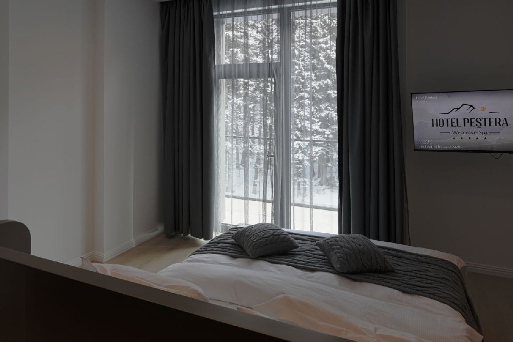 . Pestera Wellnes And Spa (parcul Natural Bucegi - Cota 1610m)