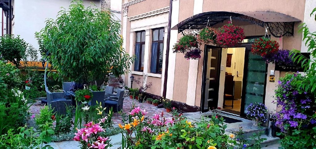 Casa Domneasca Rarau