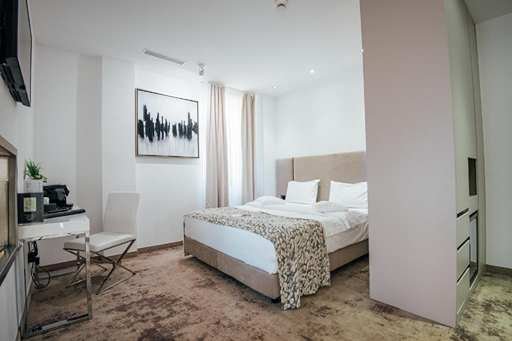 . Fabesca Hotel And Spa