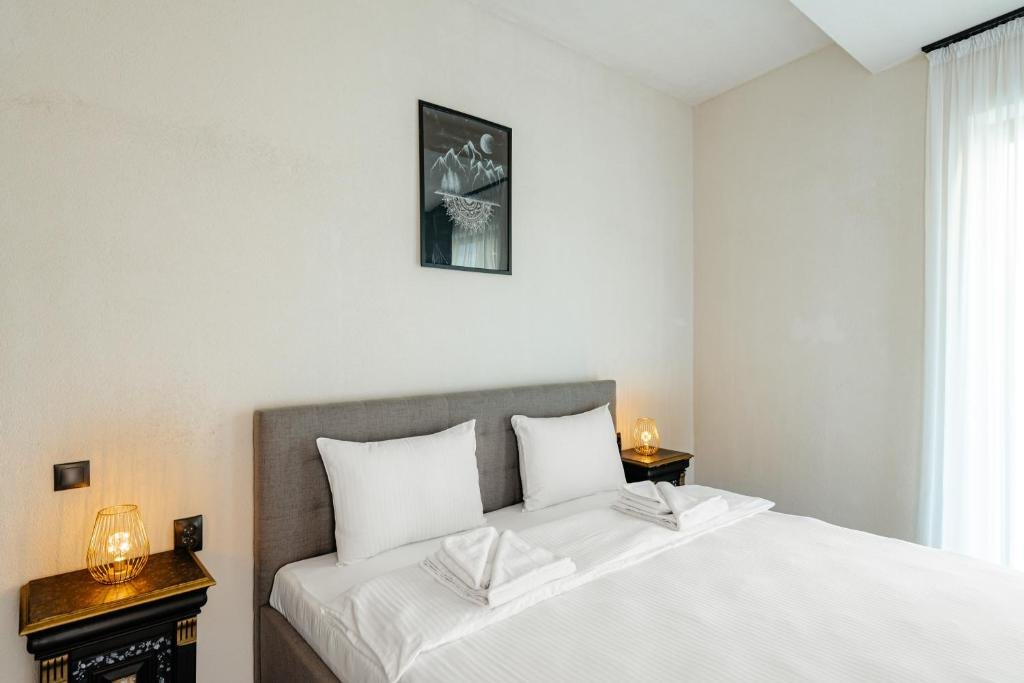 .  Centro Accommodation Apartamente De Inchiriat