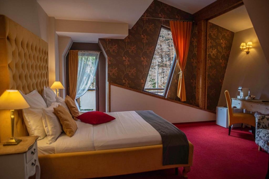 . Hotel Paj 