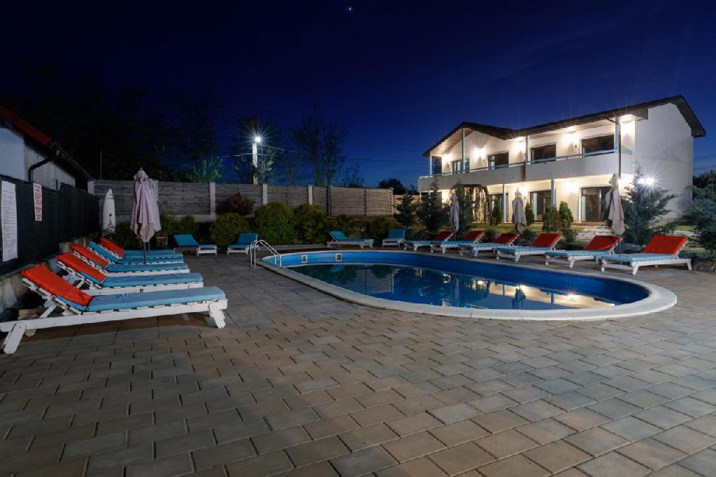 Casa Roa Dunavatu de Jos