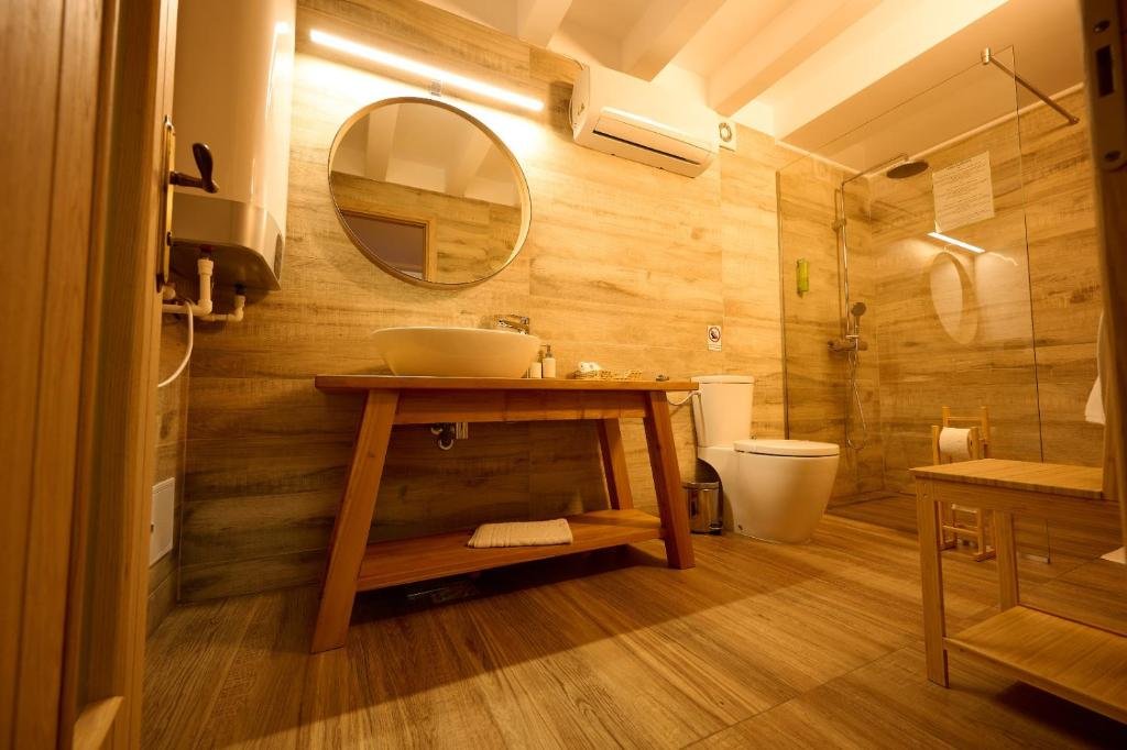 Doi Capitani 2 Crisan