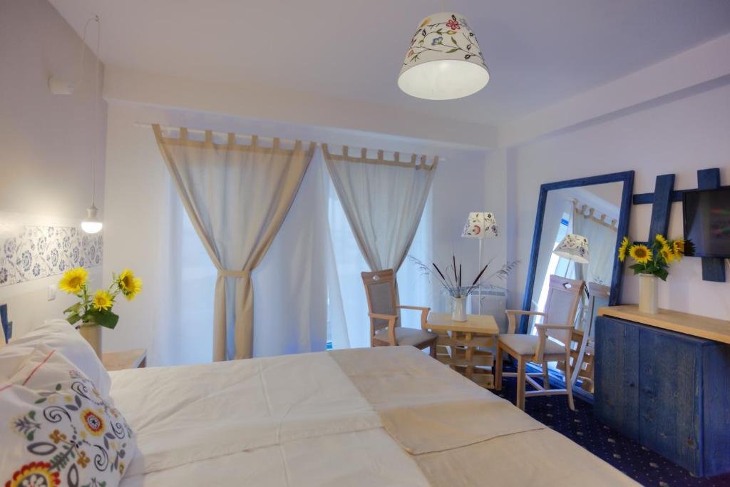 Peninsula Resort Murighiol Cm
